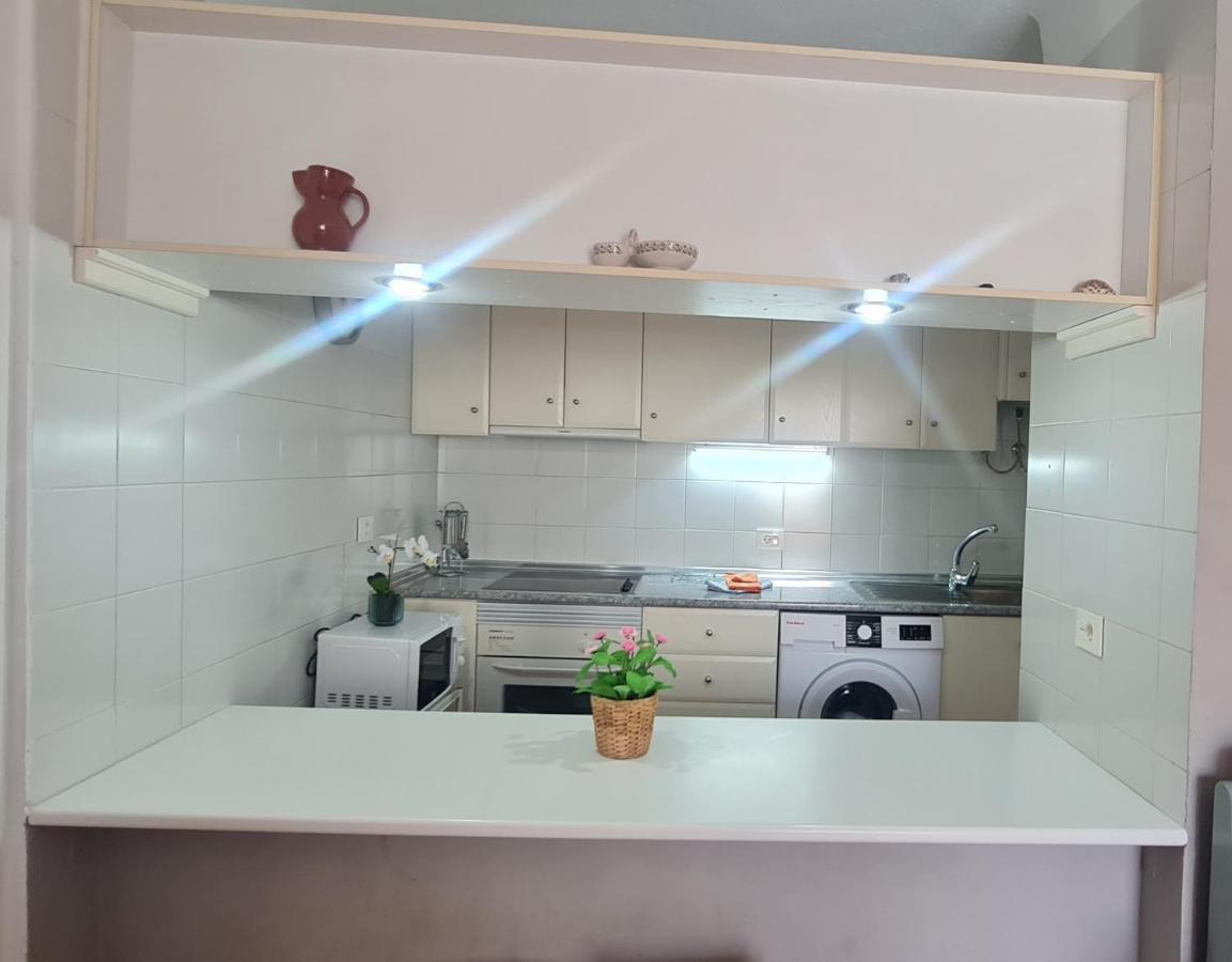 Vivienda Vacacional Marineda Sol Con Piscina El Medano Zewnętrze zdjęcie